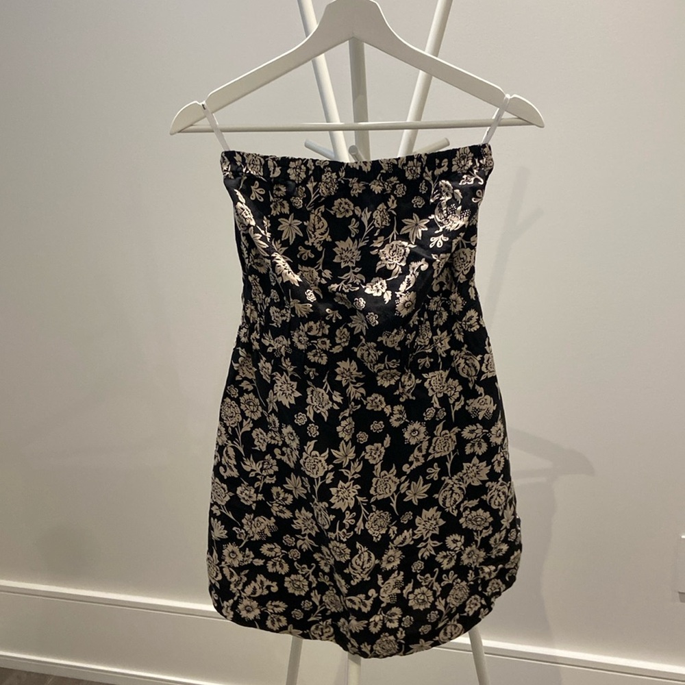 Aritzia Wilfred Summer Dress